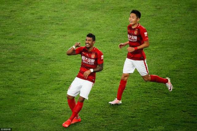索莱特（萨尔茨堡红牛）：2000年2月7日出生，合同在2025年6月到期。